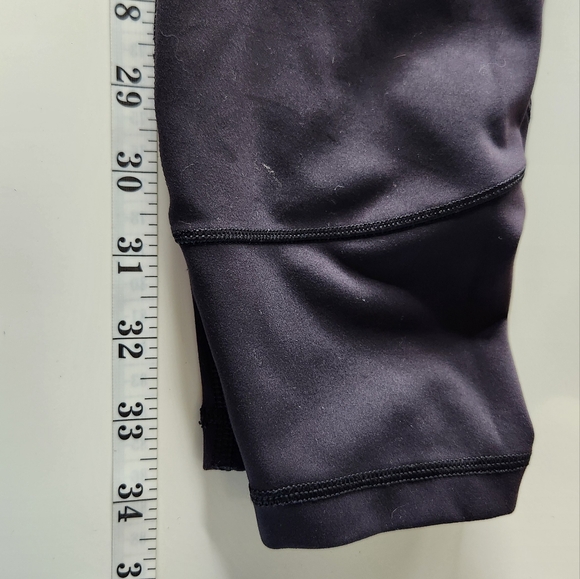 Lululemon black leggings size 6 - Picture 5 of 5